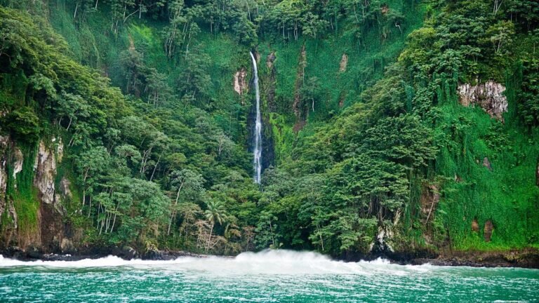 cascada Tahiti