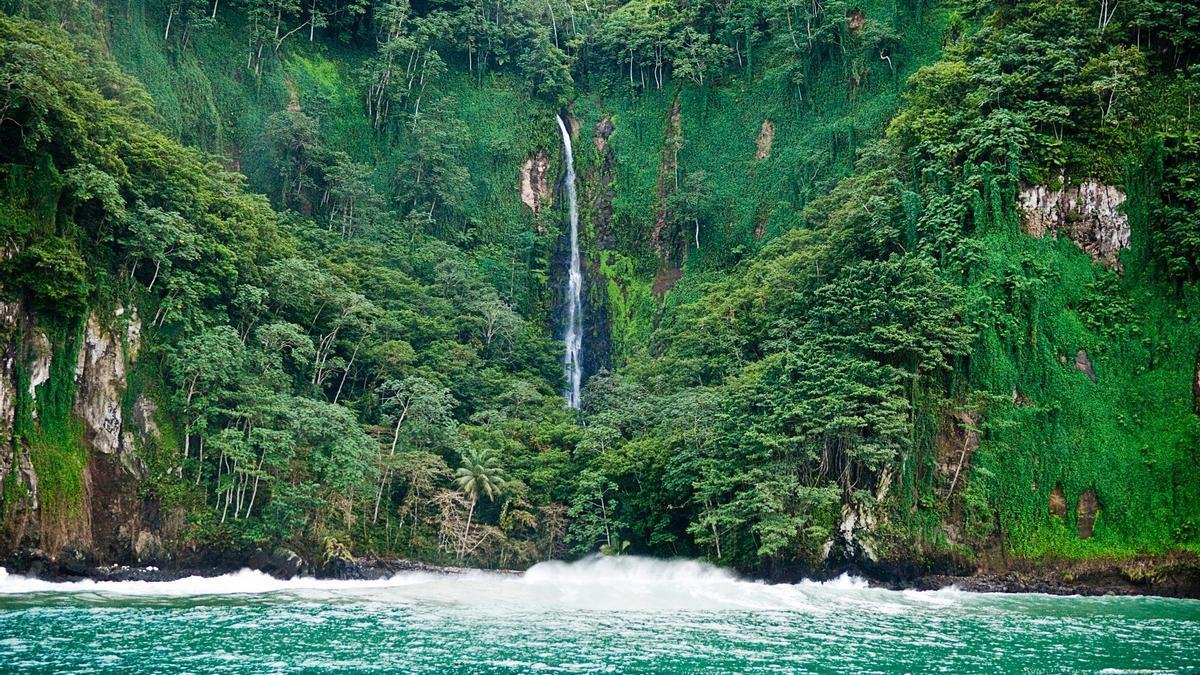 cascada Tahiti