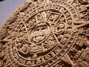 los cinco soles Aztecas